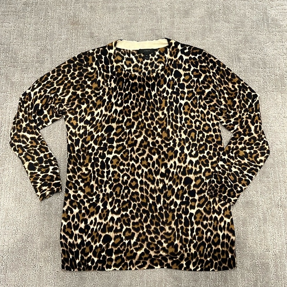 Leopard tissue sweater